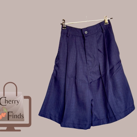 TROUSER SHORTS - Picture 1 of 1